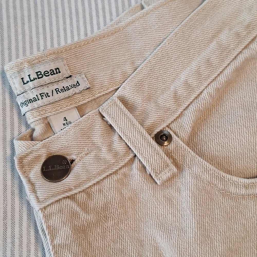 LL Bean Original Fit/Relaxed Jeans Size 4 Tan - Picture 2 of 6